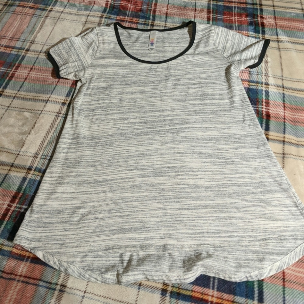 Lularoe top